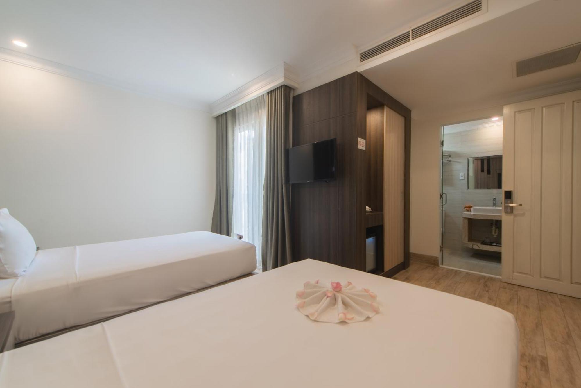 Seven Seas Hotel Нячанг Экстерьер фото