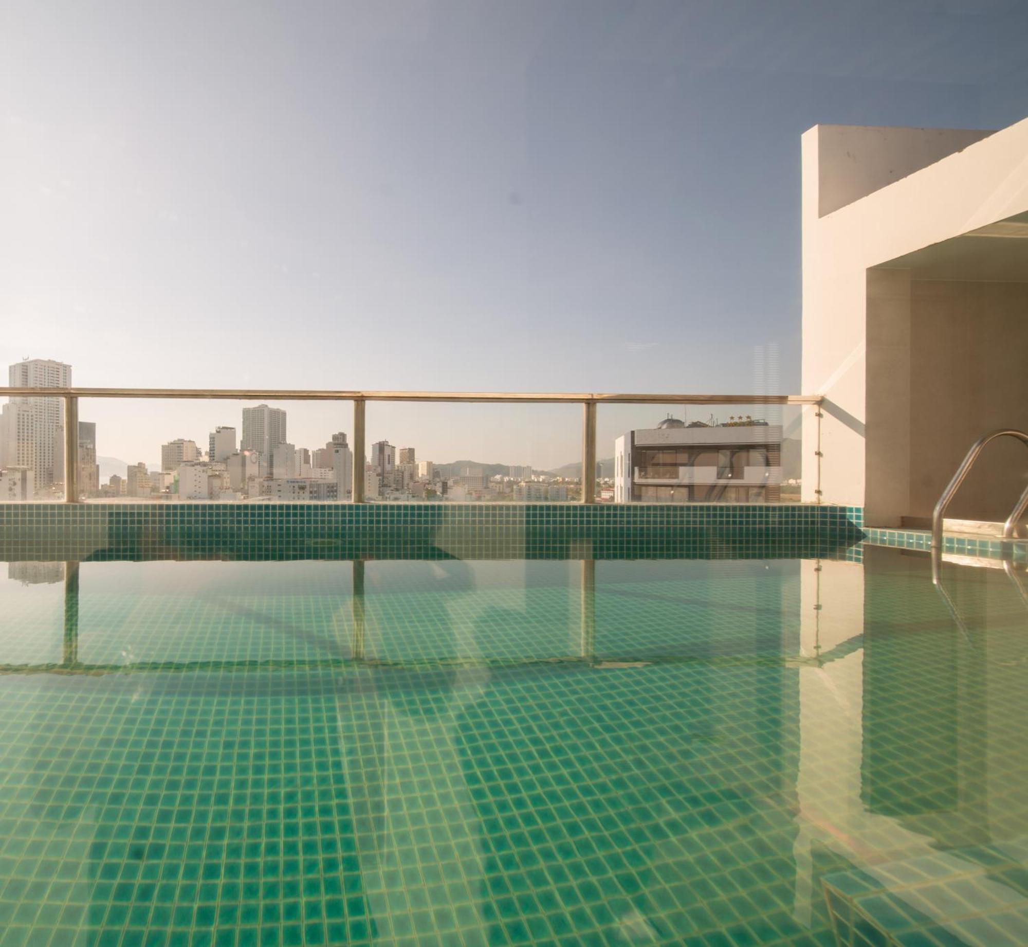 Seven Seas Hotel Нячанг Экстерьер фото